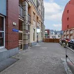 Apartman By Bookinghost